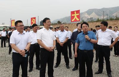 丁小強帶隊開展全市第二季度項目拉練檢查 聚焦金屬建筑裝飾材料制造，推動產業升級與高質量發展
